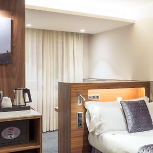 Camera con letto king size